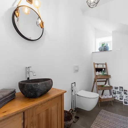 Lavova ברטוניגלה