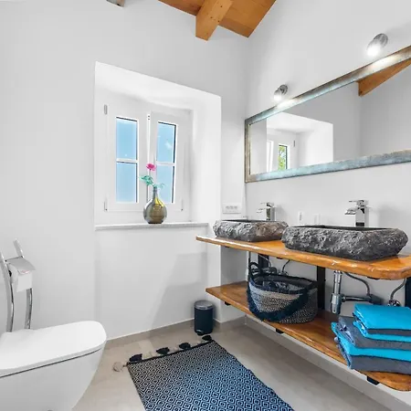 Vila Lavova Brtonigla