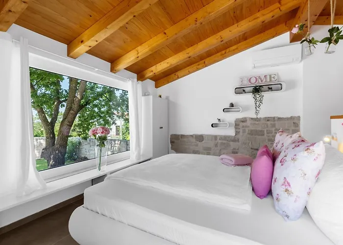 Lavova 빌라 브르토니글라