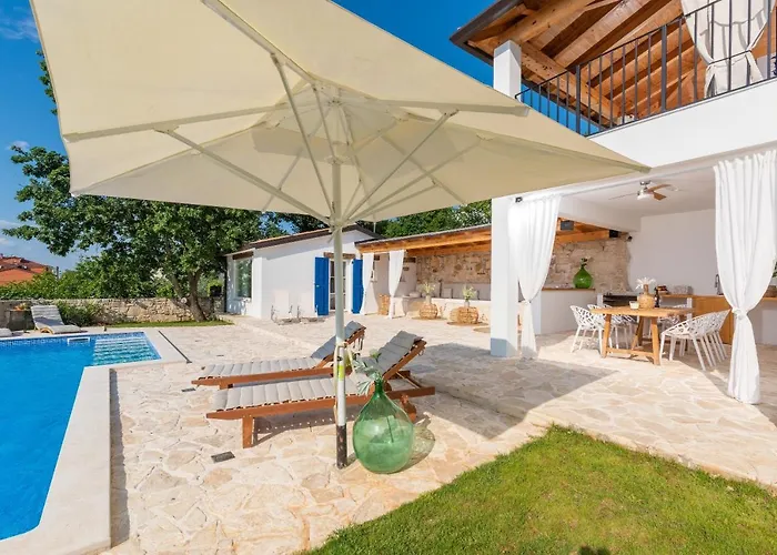 Lavova 빌라 브르토니글라