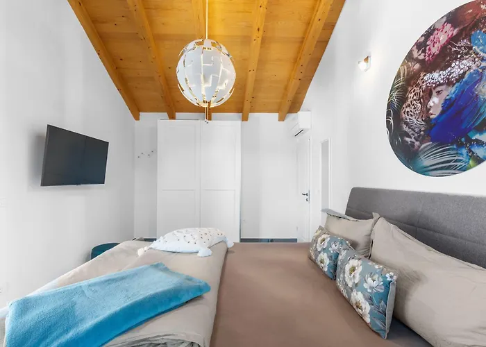 Lavova Vila Brtonigla